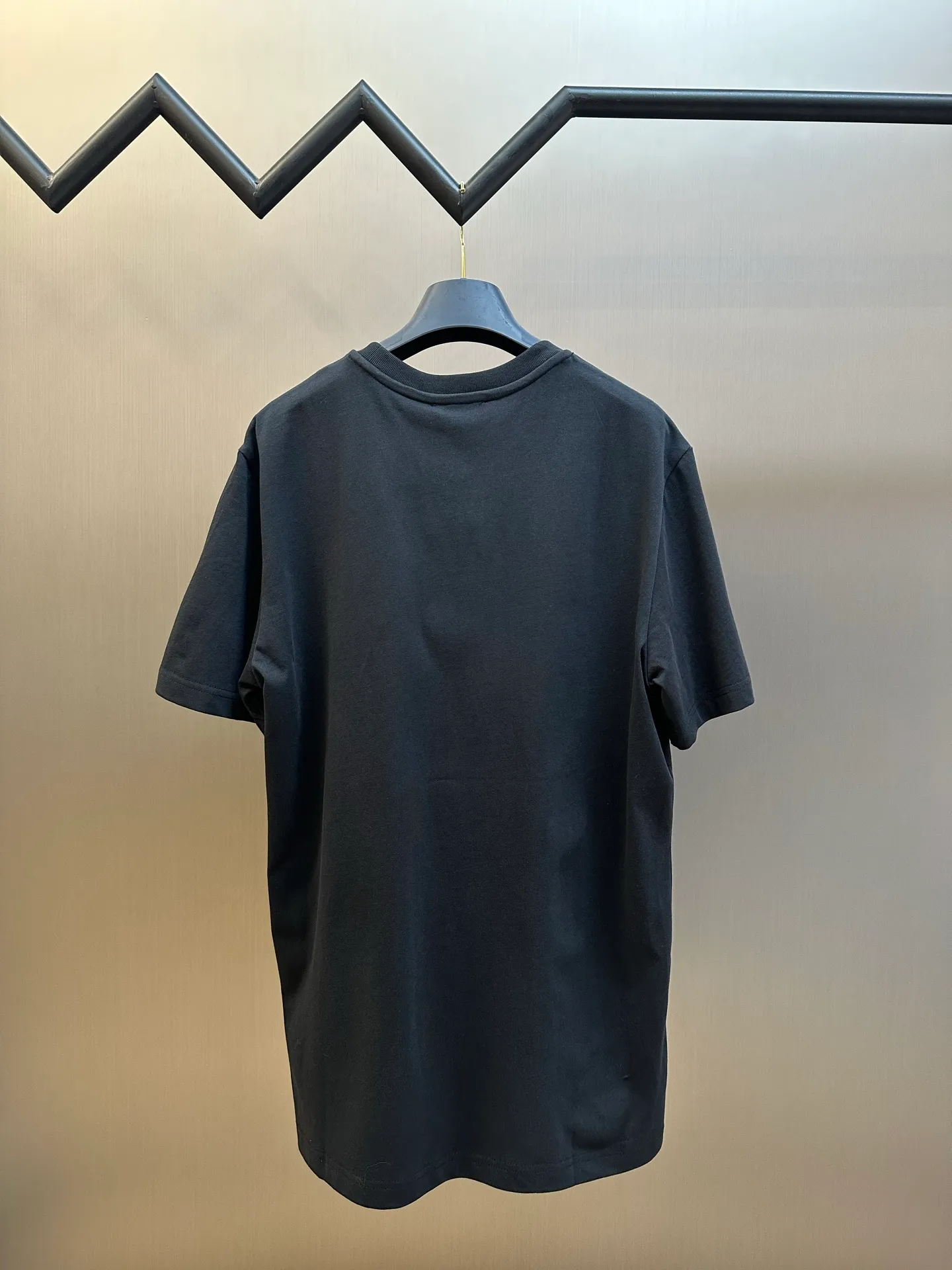 Moncler ， ， ， Moncler ， 。 ， ， Moncler 。 size：s m l xl